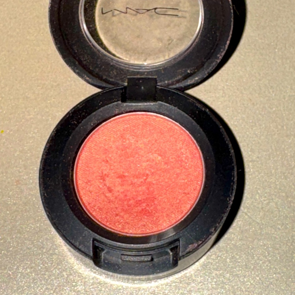 MAC Cosmetics Paradisco eyeshadow